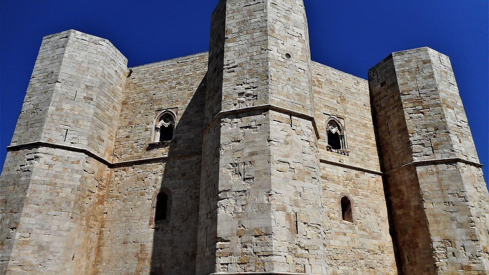 Castel del Monte ad Andria in Puglia
