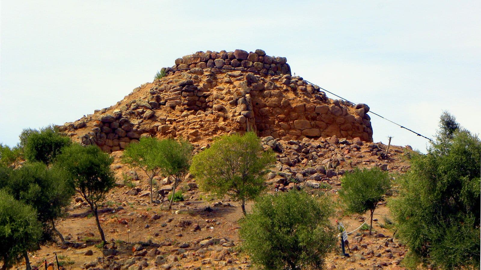 Nuraghe Sirai in Sardegna