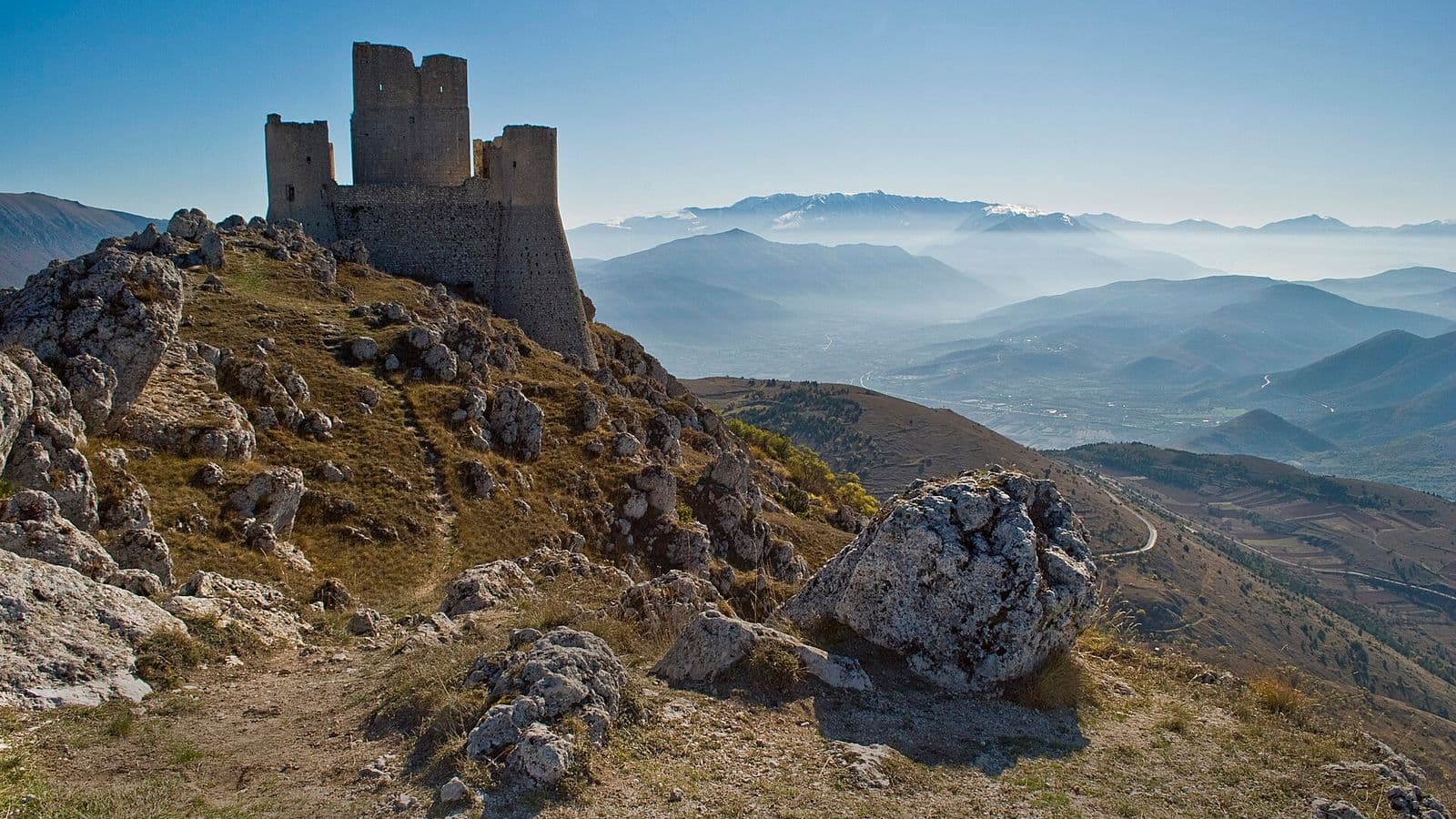 Rocca Calascio tra le montagne d’Abruzzo